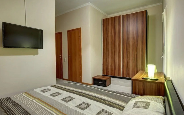 Brusnika U Metro Izmajlovskaya Mini-Hotel