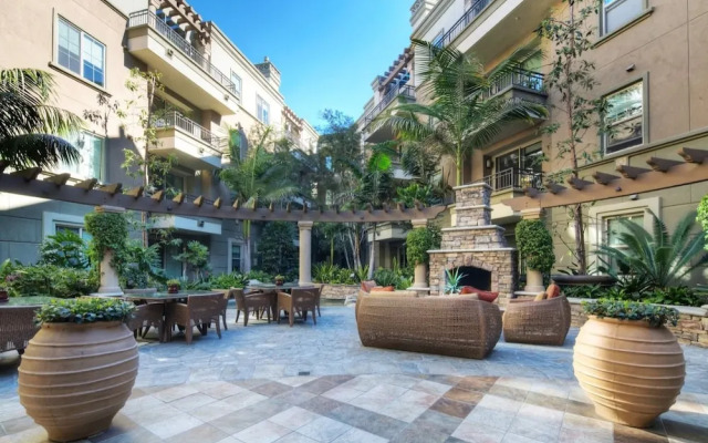 Lavish Suites At Bel Air