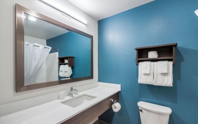 WoodSpring Suites Chicago Addison