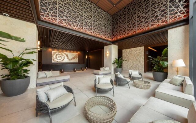 Hewitt Resort Naha
