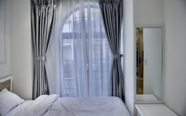 New Luxury Apartment in City Center