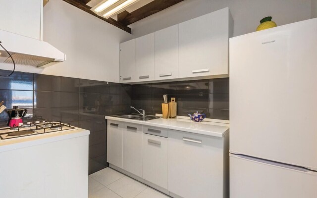 Beautiful apartment in Jablanac w/ 2 Bedrooms