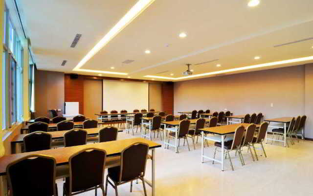 Hotel Jinshan Sakura Bay Spring Report