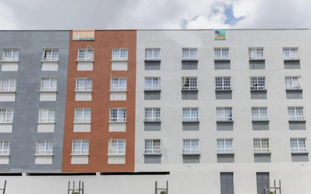 Lux Suites Studio City Apartments
