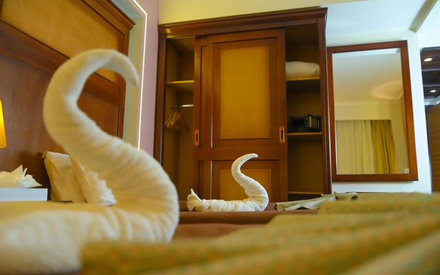 Cleopatra Hotel