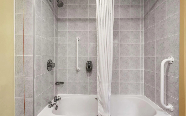 Days Inn Watford Gap