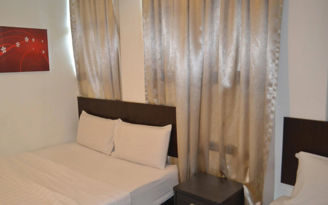 Apple 1 Hotel Gurney