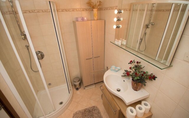 Grimaldi Apartments - San Marco Economy