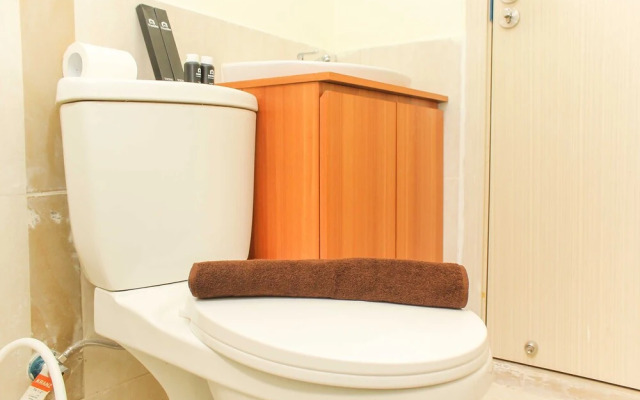 Well Appointed 2Br At Meikarta Apartment