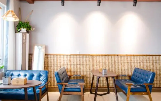 the Island Meets My Home Hostel – Restaurant – Zhoushan