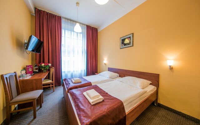 Lothus Hotel