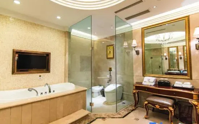 Phoenix International Hotel