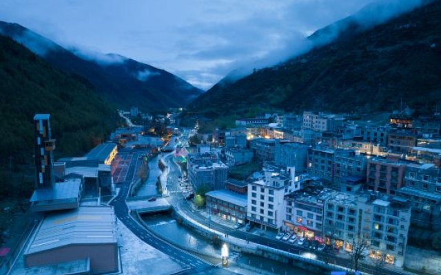 Mushan Yingxue Holiday Bieyuan (Siguniangshan Changpinggou Scenic Area) – Outside – Ngawa