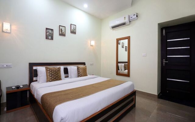 OYO 9956 Hotel Pelican Inn