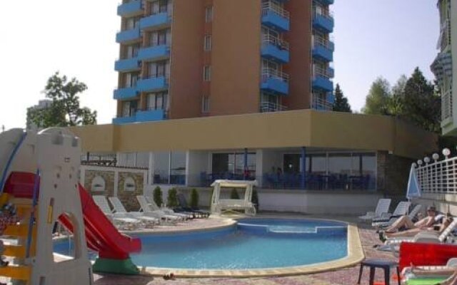 hotel Estrea