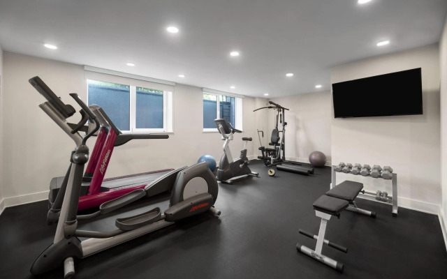 Reside Navy Yard, a Wyndham Residence