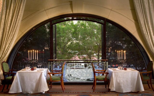 The Michelangelo Hotel