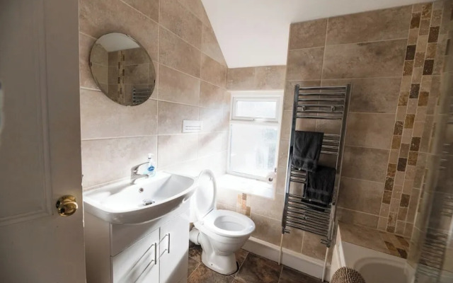 Park Square Retreat in Blaenau