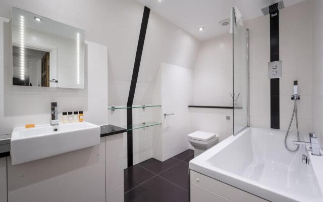 Apartment 4, 48 Bishopsgate by City Living London