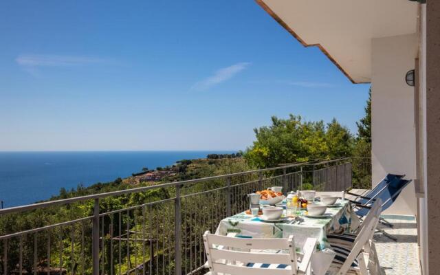 GECA'S House - Panoramic sea view studio