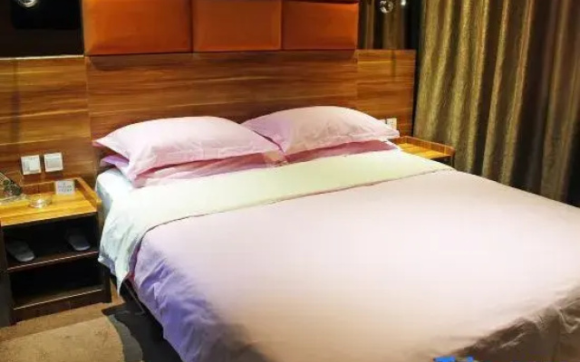 Jiujiu Fashion Hotel (RT mart, Longnan street, Qiqihar)
