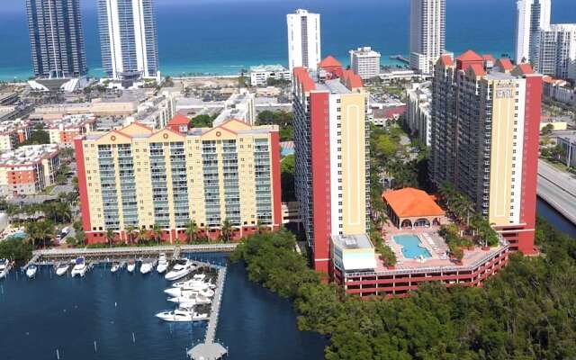 Luxury Apartments At Intracoastal