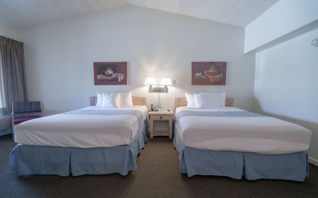 White's City Cavern Inn