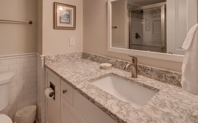 Shorewood 310 by RedAwning