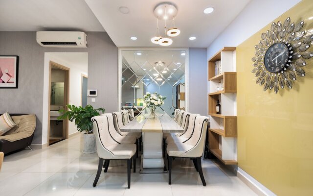 The Milky Way River Gate Apartment