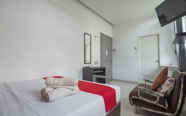 RedDoorz Plus near Undip Pleburan