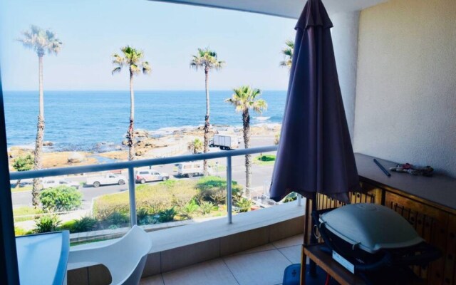 2 Bedroom Luxury Apartment in Bantry Bay