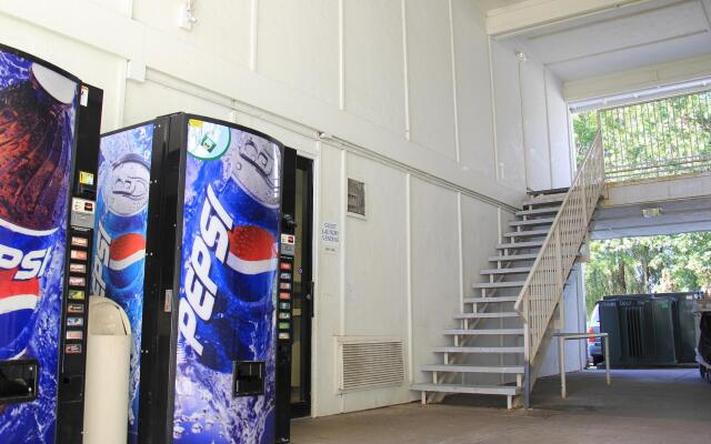 Motel 6 Enfield, CT - Hartford