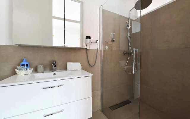 Bed & Breakfast 7rooms Losone