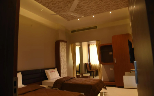 Hotel Pushpak Satara