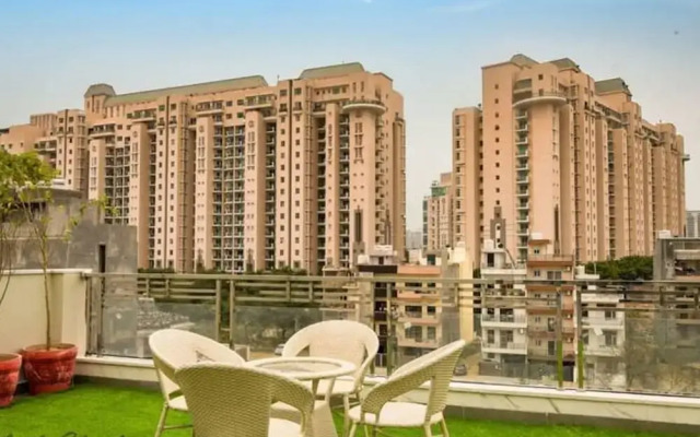 Studio Serviced Apartment With Gym Patio