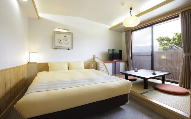 Royal Hotel Kawaguchiko - Hostel