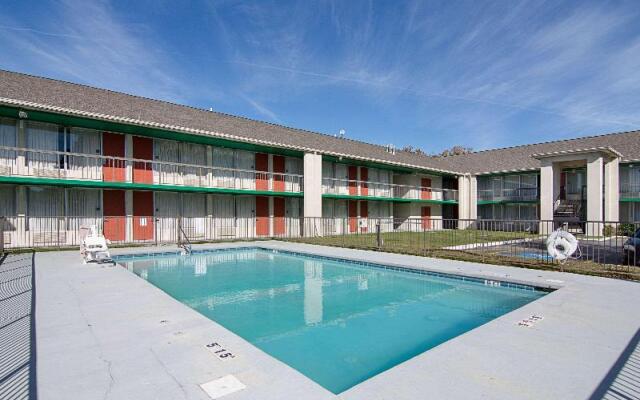 Econo Lodge Arkadelphia Area