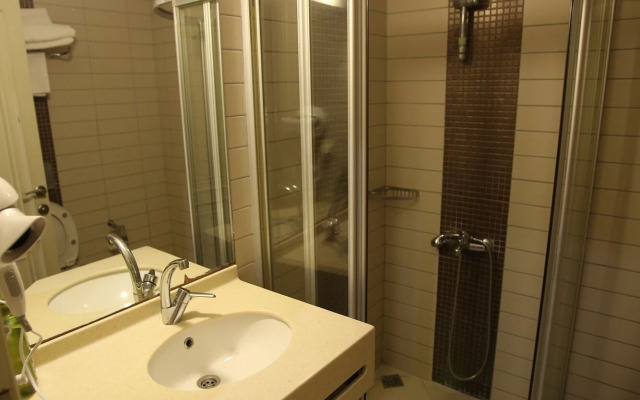 Melissa Moment Apart