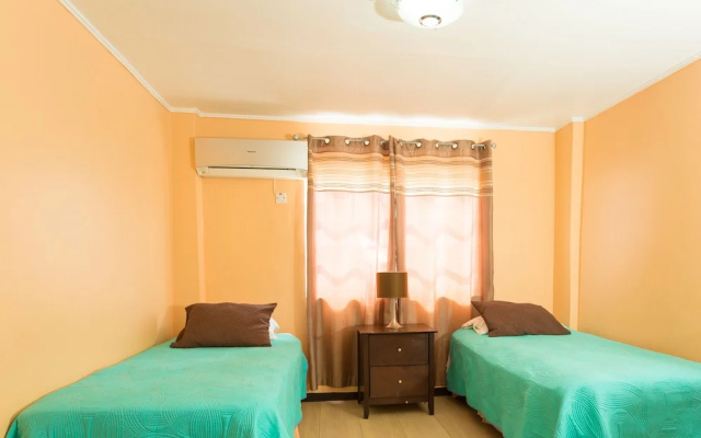 New Kingston Guest Apt at Dorchester