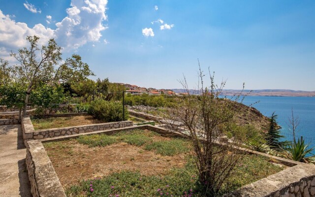 Nice Home in Cesarica With Wifi and 2 Bedrooms