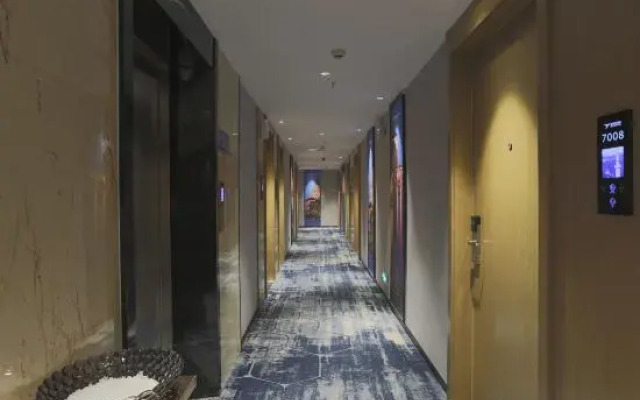Yeste Hotel (Yulin Jiangbin Road Cross Street)