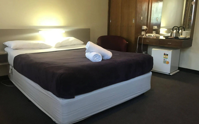 Welcome Stranger Hotel
