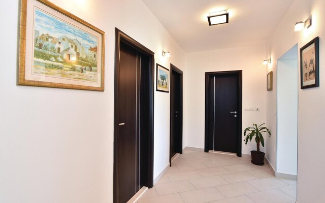 Nice Home in Split With Wifi and 3 Bedrooms