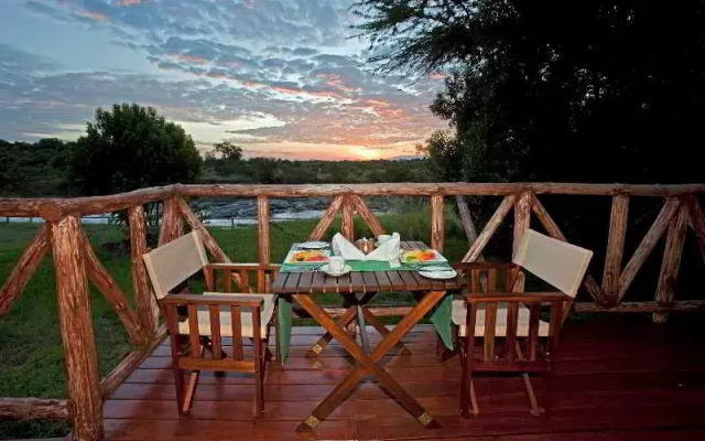Neptune Mara Rianta Luxury Camp