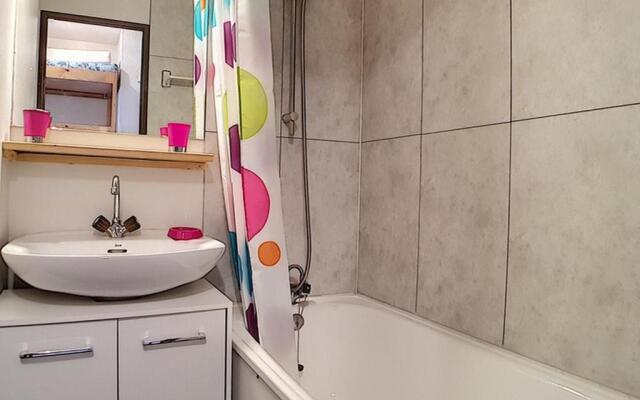 Appartement Les Menuires, 1 pièce, 3 personnes - FR-1-344-535