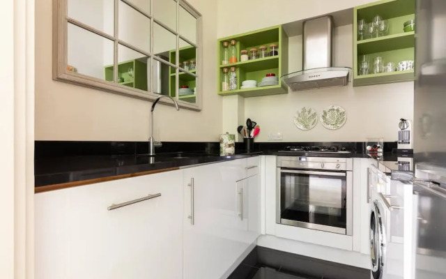 Southwell Gardens II by Onefinestay