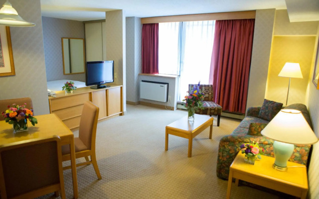 Cartier Place Suite Hotel