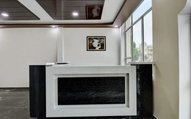OYO 19951 Hotel Saif