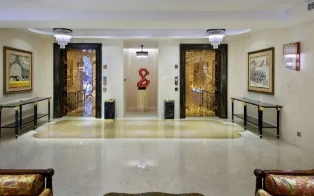 Count Diamond Hotel