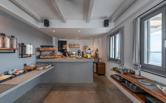 Paros Cape Suites